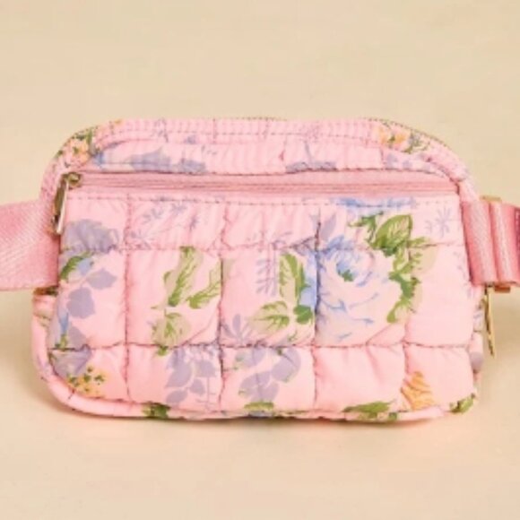 Puffy Floral Quilted Fanny Pack in Pink🆕 🏃‍♀️⚡🚚💥 - Picture 1 of 8
